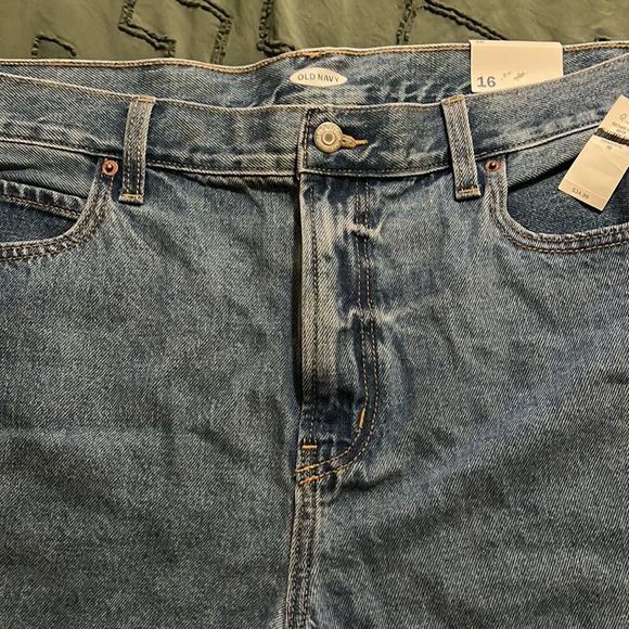 Size 16 brand new old navy shorts - Picture 3 of 5